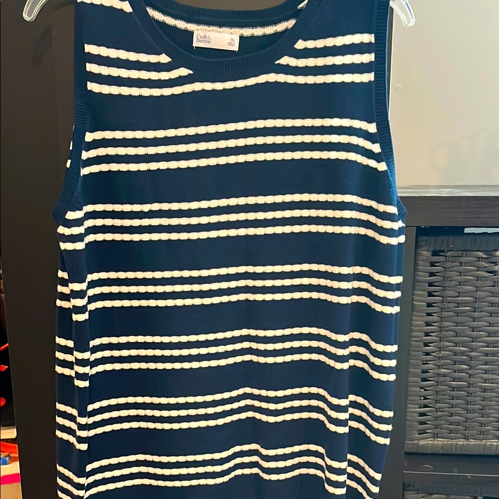 Navy striped sleeves shirt